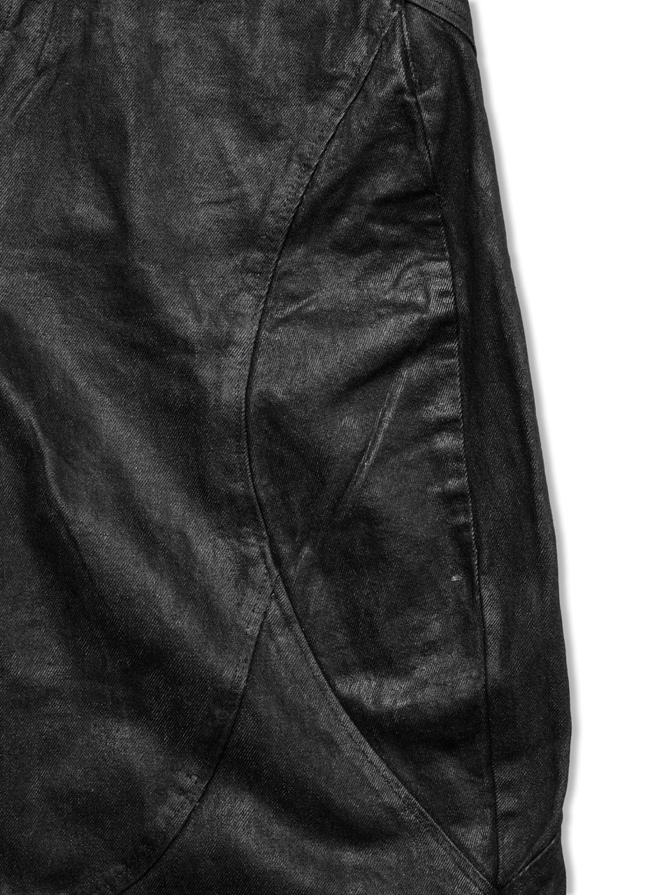 FAUX LEATHER COATED WIDE-LED JEANS