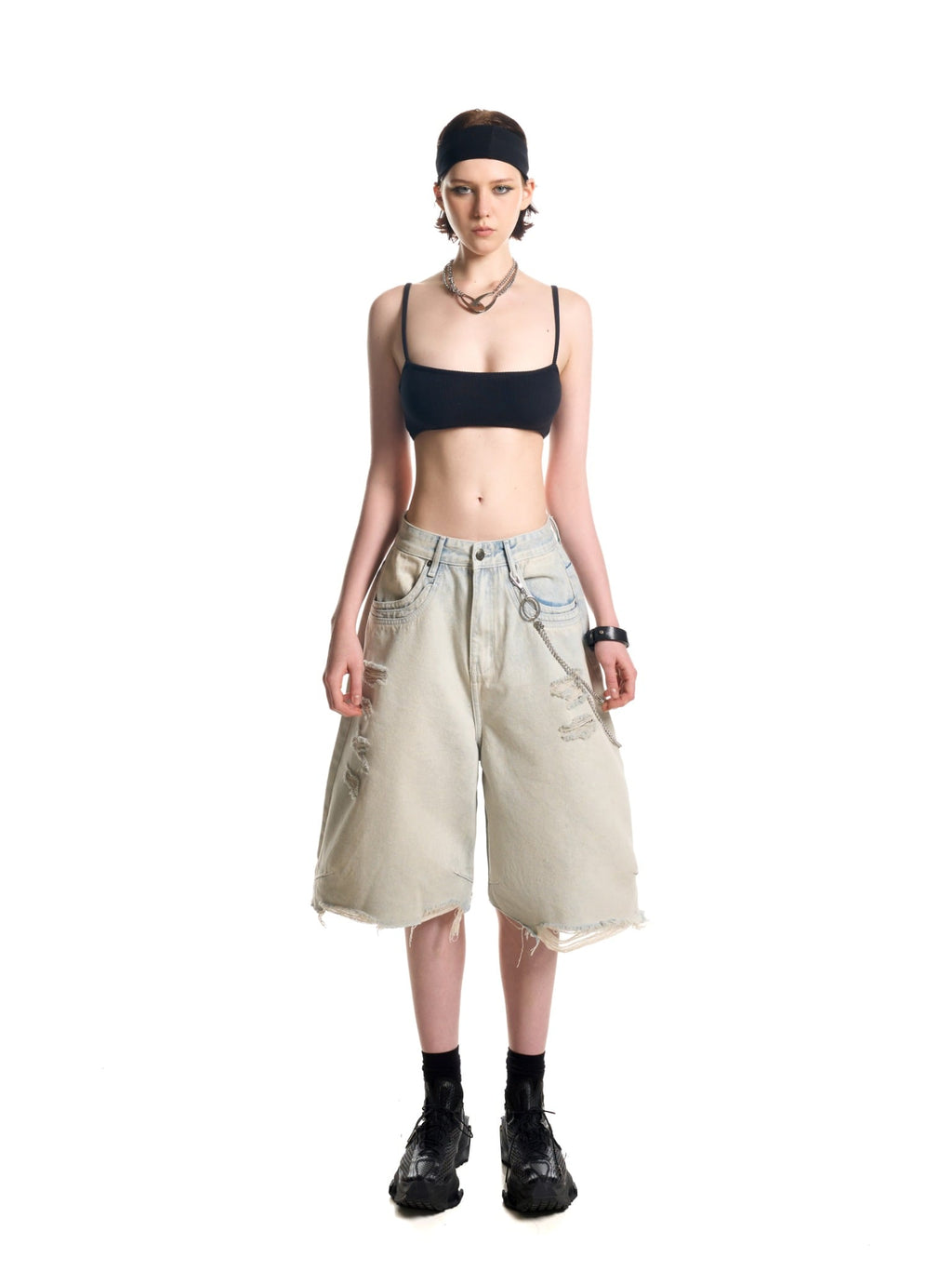 TRIO STAR WASH JEAN SHORTS