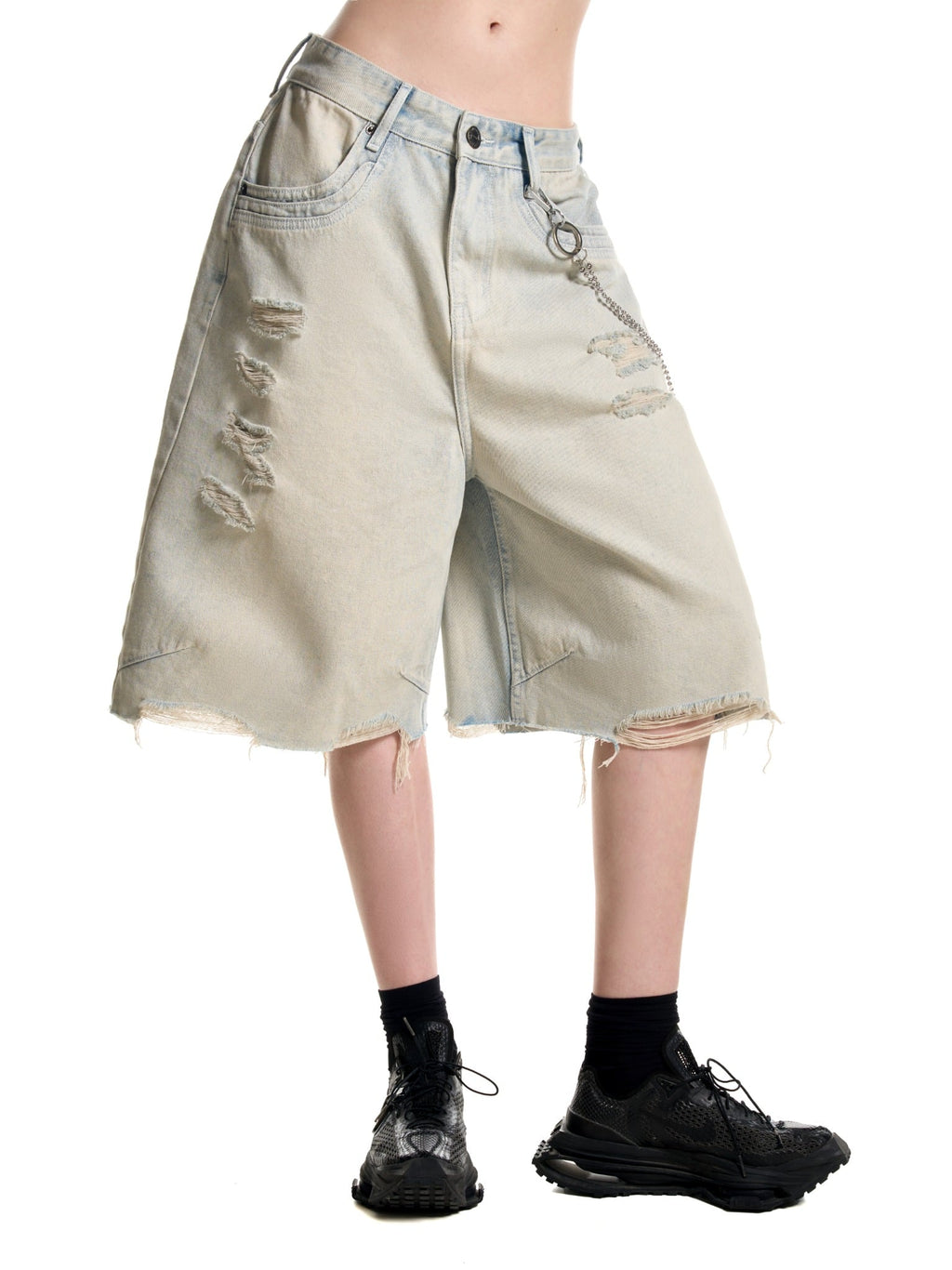 TRIO STAR WASH JEAN SHORTS